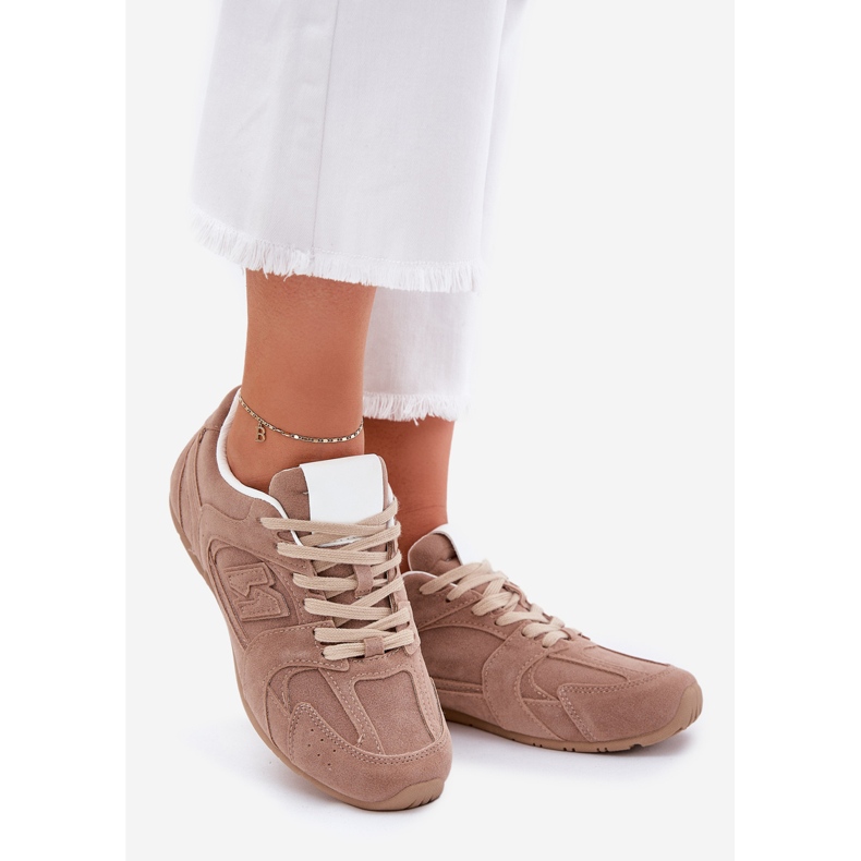 Zapatos deportivos femeninos con beige oscuro de condición de gamuza ecológica 1