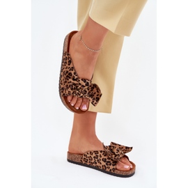 Chanclas para mujeres en una suela de corcho con un tazón de arco marrón 6