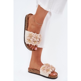 Zapatillas para mujeres en una suela de corcho con flores beige 5