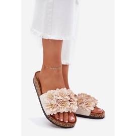 Zapatillas para mujeres en una suela de corcho con flores beige 1