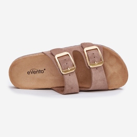 Chanclas para mujeres con abrazaderas doradas de gamuza ecológica beige 2