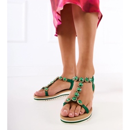 Sandalias verdes decoradas con circonitas 2 Sandalias verdes decoradas con circonitas 2