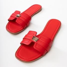 Zapatillas de mujer roja con un adorno en el cinturón rojo 1 Zapatillas de mujer roja con un adorno en el cinturón rojo 1