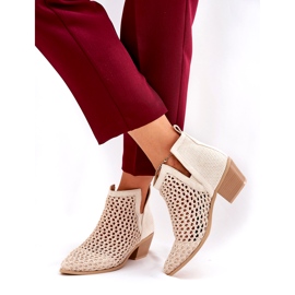 Tacones altos de las mujeres con recortes y trenzas beige brillantes 3
