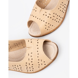 Shelvt Sandalias cuña caladas beige 6