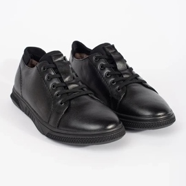 Zapatos de hombre negro aislado con pelaje 4