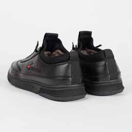 Zapatos deportivos negros aislados 1