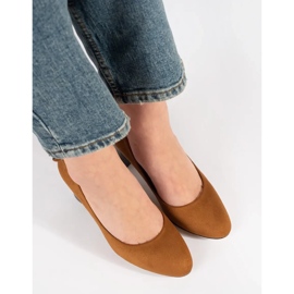 Goodin Zapatos de tacón de ante marrón en el pilar 1