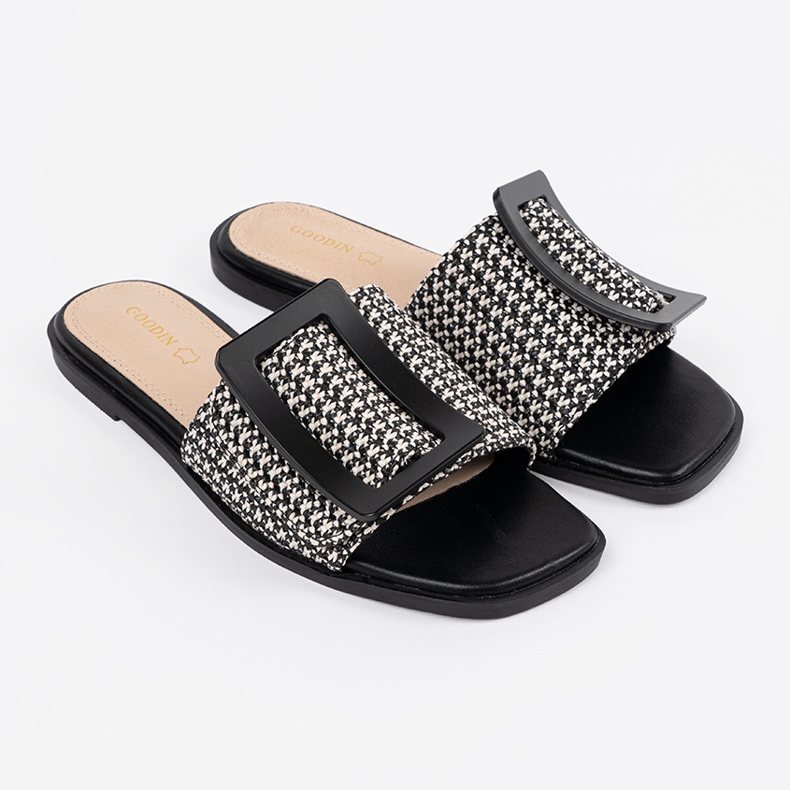 Goodin Tedeed colgajo en una suela plana en blanco y negro 2