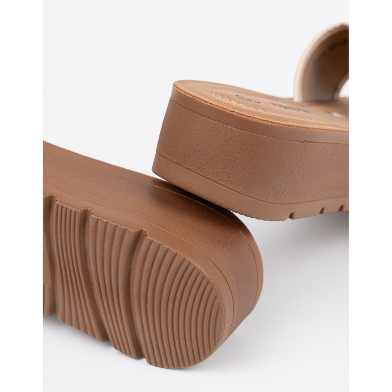 Seastar Zapatillas decoradas con una abrazadera dorada dorado 1