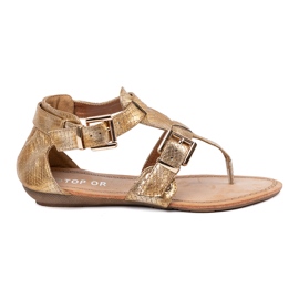 Sandalias doradas al estilo de japonés con hebillas dorado 3