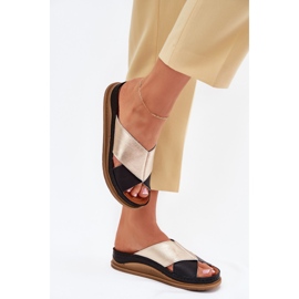 Flip de cuero para mujeres en la plataforma Maciejka L4986-25 de oro negro 3