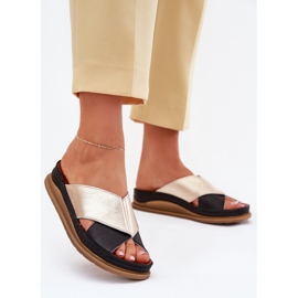 Flip de cuero para mujeres en la plataforma Maciejka L4986-25 de oro negro 2