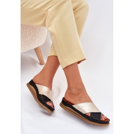 Flip de cuero para mujeres en la plataforma Maciejka L4986-25 de oro negro 5