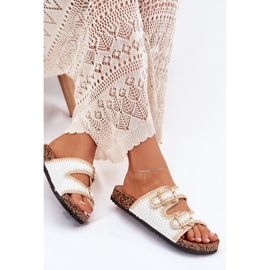 Chanclas para mujeres de crochet con hebillas doradas hebillas blancas blanco 6
