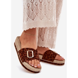 Flip Flip Flip Flip en la plataforma con una hebilla de hebilla dorada Hebilla marrón 1 Flip Flip Flip Flip en la plataforma con una hebilla de hebilla dorada Hebilla marrón 1