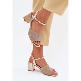 Sandalias de mujeres con tacones dorados Tacones de oro 3