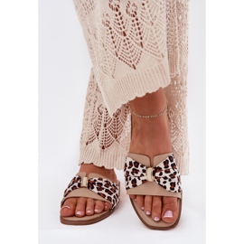 Chanclas de mujer plana con un beige de arco 3