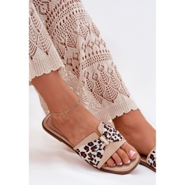 Chanclas de mujer plana con un beige de arco 6