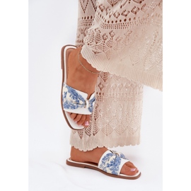 Chanclas de mujer plana con un arco blanco 6