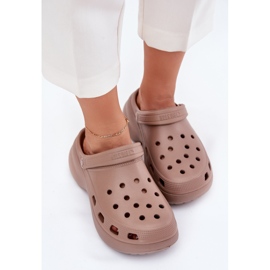 Flip de espuma de mujer en la enorme suela Big Star RR274A121 Beige oscuro 5