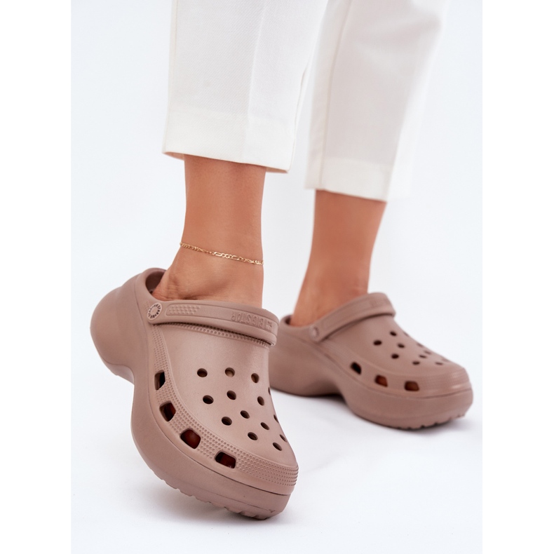 Flip de espuma de mujer en la enorme suela Big Star RR274A121 Beige oscuro 2