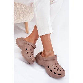 Flip de espuma de mujer en la enorme suela Big Star RR274A121 Beige oscuro 7