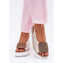Zazoo 1786 Sandalias de cuero para mujeres en la plataforma con un adorno Golden Wiped dorado 3