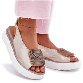 Zazoo 1786 Sandalias de cuero para mujeres en la plataforma con un adorno Golden Wiped dorado 8