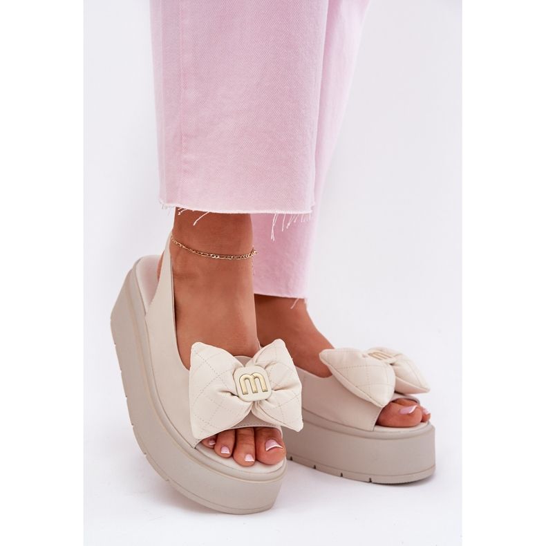 Sandalias de cuero para mujeres en la plataforma con chebello 4641 beige 2