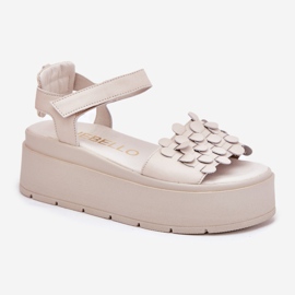 Sandalias de cuero para mujeres en la plataforma Beige Chebello 4701 4
