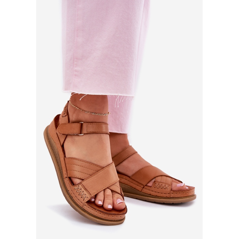 Sandalias de cuero para mujeres en la plataforma Maciejka L7064-04 Brown marrón 1