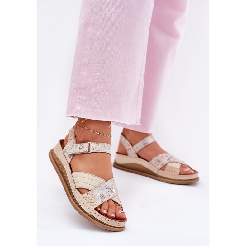 Sandalias de cuero para mujeres en la plataforma Maciejka L7064-37 ECRU beige 2