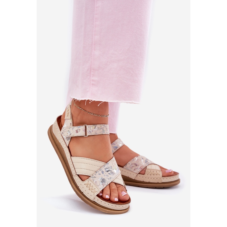 Sandalias de cuero para mujeres en la plataforma Maciejka L7064-37 ECRU beige 1