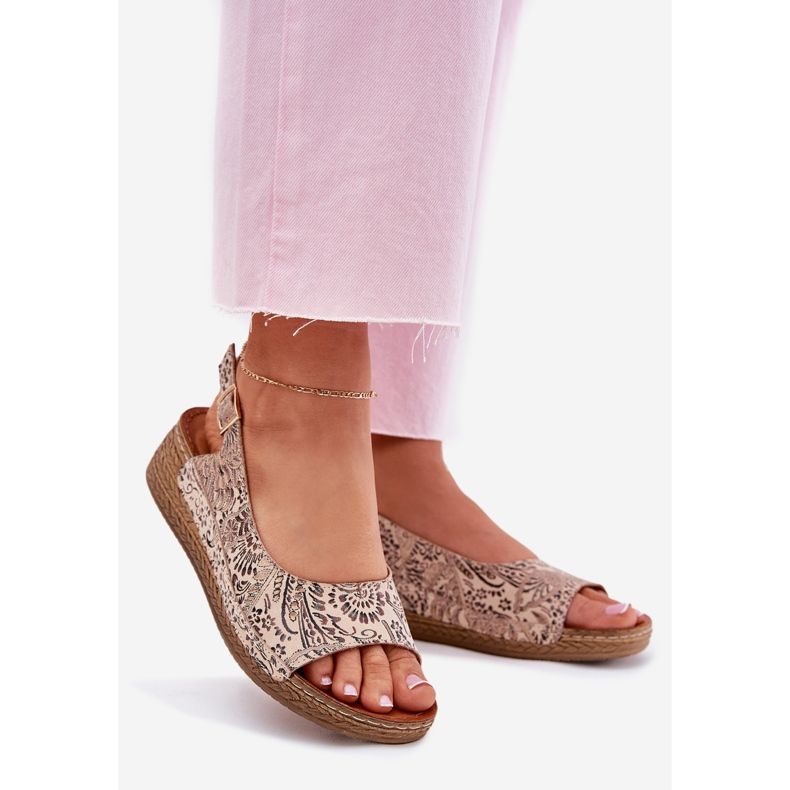 Sandalias de cuero para mujeres en Wedge Maciejka L7069-04 Beige 1