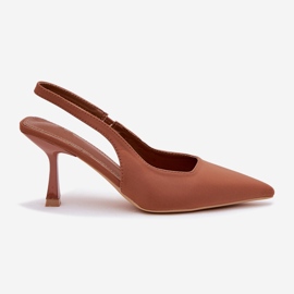 Sandalias para mujeres en el alfiler de camello marrón 8