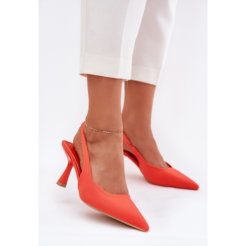 Sandalias para mujeres en un alfiler de naranja 2