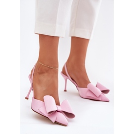 Tacones altos con tacones desnudos y un arco rosa 2