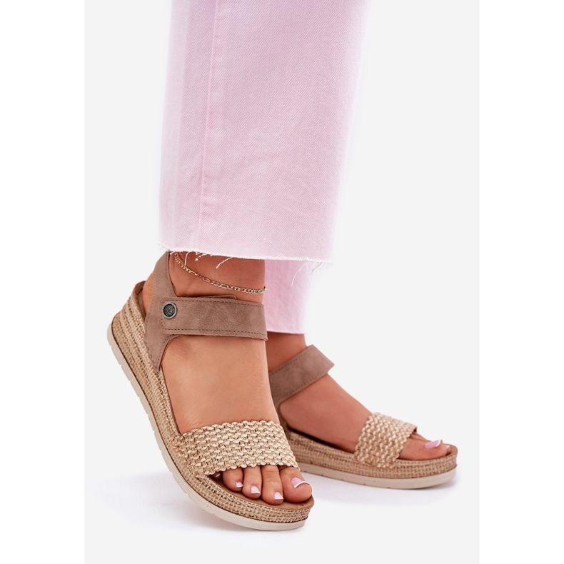 Sandalias para mujeres en la cuña INBLU RV000014 beige 1