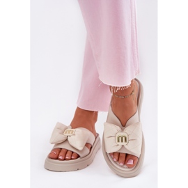 Flip de cuero para mujeres en la plataforma con Chebello 4647 beige 4