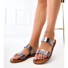 Zapatillas de mujer gris con rayas 1