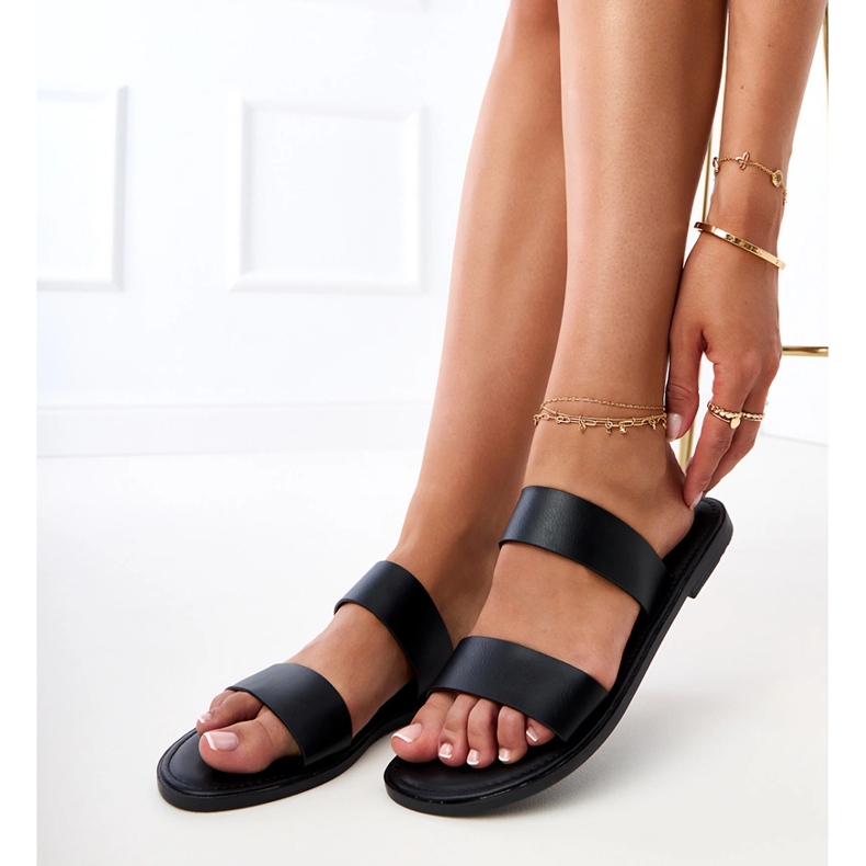 Zapatillas negras para mujeres con rayas negro 2 Zapatillas negras para mujeres con rayas negro 2