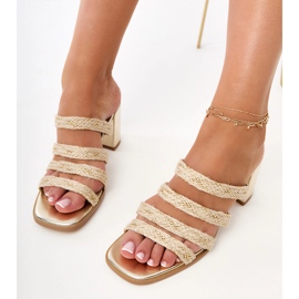 Flip Golden -Flops en el poste con rayas trenzadas dorado 1 Flip Golden -Flops en el poste con rayas trenzadas dorado 1