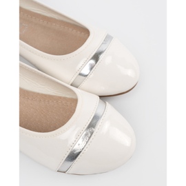 Bailarinas blancas con decoración de plata blanco 1