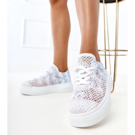 Zapatillas de zapatillas multicolores en la plataforma blanco 3