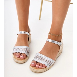 Sandalias de cuña plateadas con cinturón trenzado plata 4