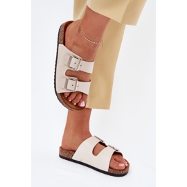 Zapatillas para mujeres en una plataforma de corcho con hebillas beige 6