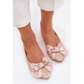 Bailarinas pintadas con arco y un broche dorado beige 3