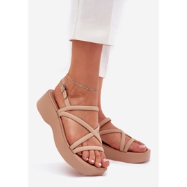 Sandalias para mujeres en la plataforma con rayas beige 1 Sandalias para mujeres en la plataforma con rayas beige 1