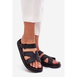 Zapatillas de goma de mujeres con cinturón negro 1